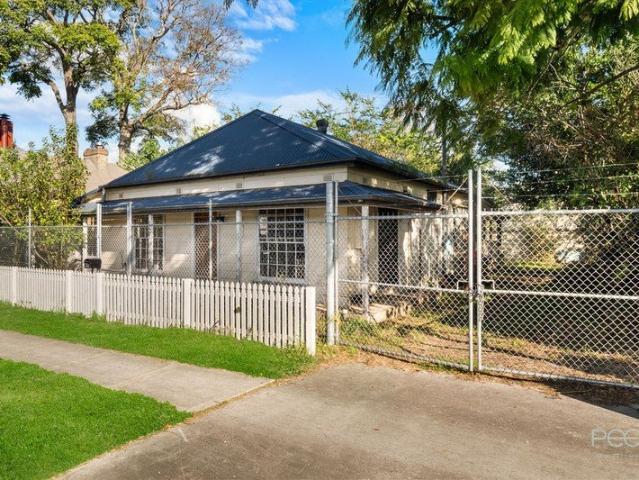 RENOVATION REQUIRED! 634 SQM Block with Rear Yard Access