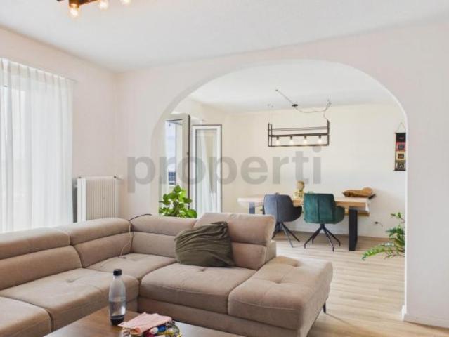 Renovation 2022, Sonniger Balkon & Effiziente Raumaufteilung!