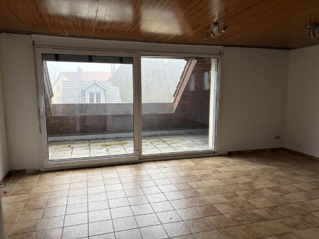 Renovationsobjekt: 3½ Zimmer Wohnung mit grosser Terrasse