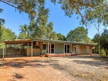 Renovator's Opportunity on a Large 1,369m² Block in Old Broome