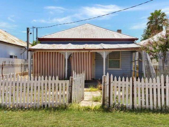 Renovator's Opportunity | Central Gunnedah Miner's Cottage