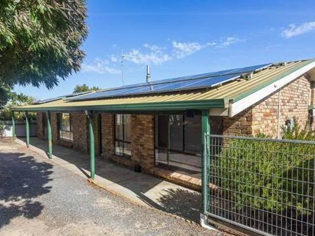 Renovators Be Quick Plus 4Car Garaging