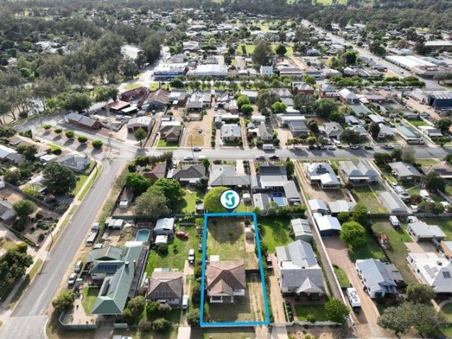 Renovator's Delight A Blank Canvas Full of Potential!