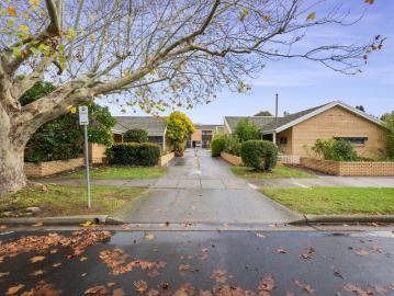 Renovators Delight in a Blue Chip Central Albury Location