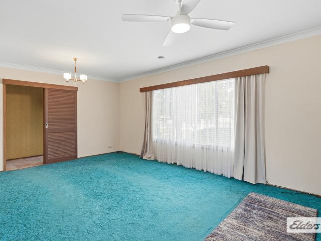 Renovator's Delight in a Prime Central Location!
