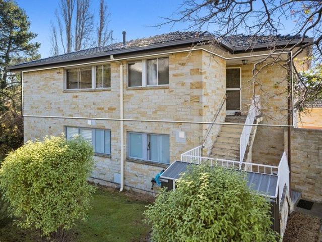 Renovator's delight in a prime Sandy Bay location