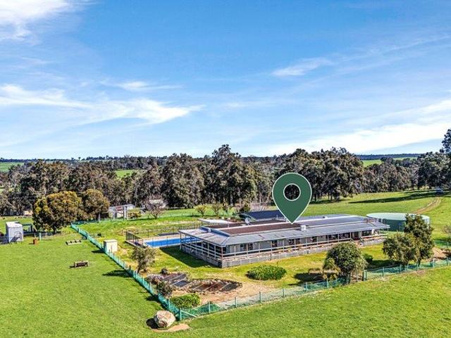 Renovator's delight on 33 acres of rural lifestyle