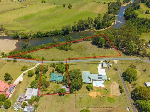 QUAINT COUNTRY COTTAGE in BEECHWOOD, ROOM FOR THE PONIES, RIVER FRONTAGE