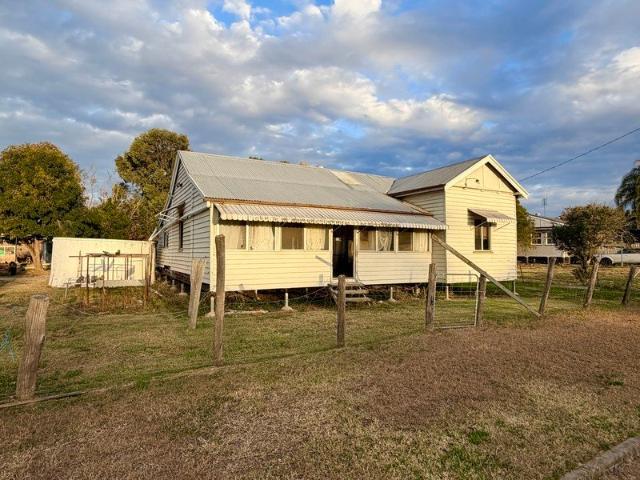 Renovator's Dream in a Peaceful Country Setting