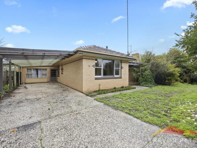 Renovator's Dream with 2,370m² of Exceptional Potential