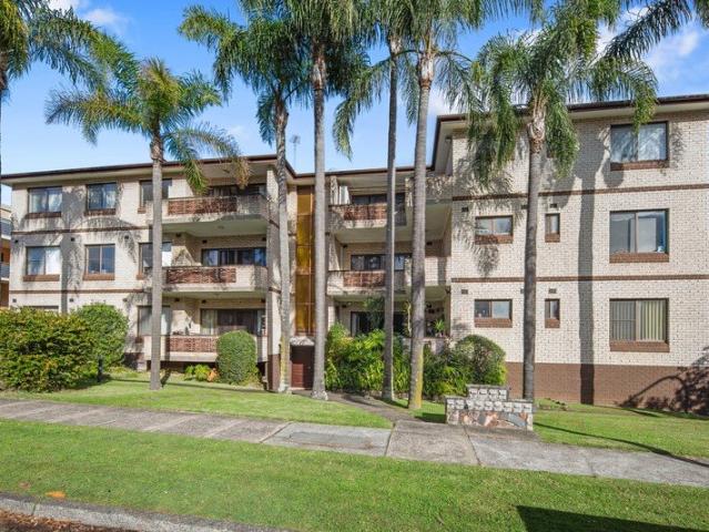 Renovators Dream with Stunning District Views Total Size 144.9 m2