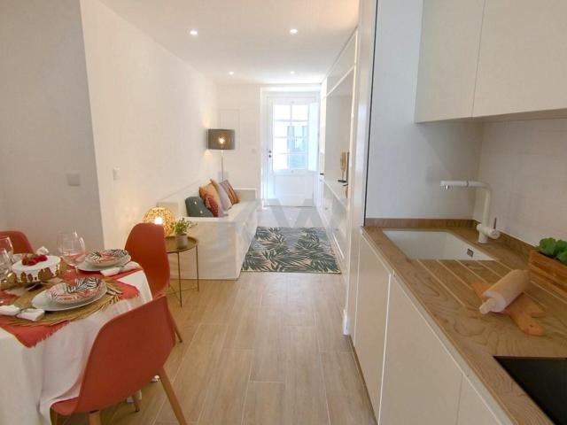 Renovado T2 Duplex | Travessa Da Paz | Lisboa 70m² Estrela