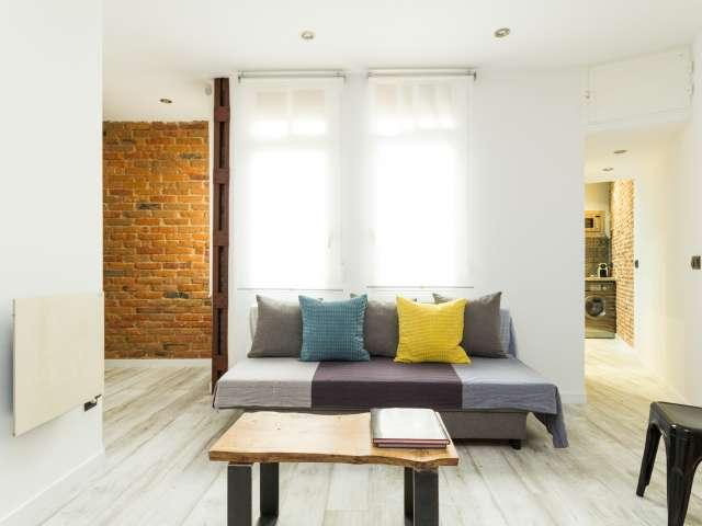 Renovado apartamento de 2 dormitorios en alquiler en Atocha, Madrid