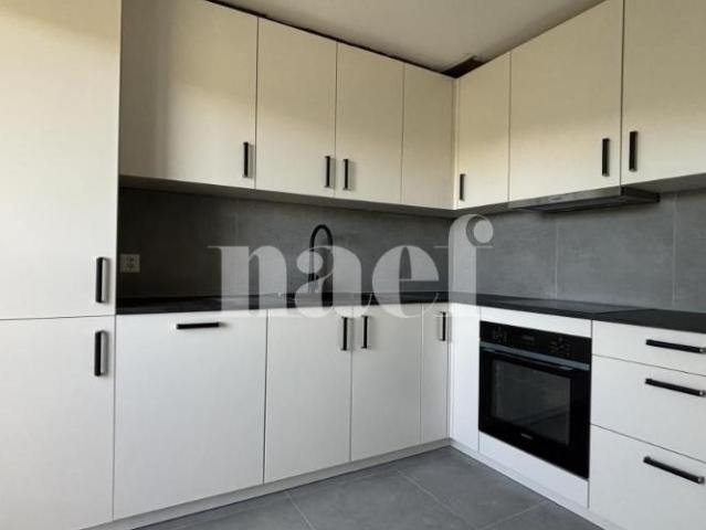 RENOVE Sublime appartement de 2.5 pièces avec balcon