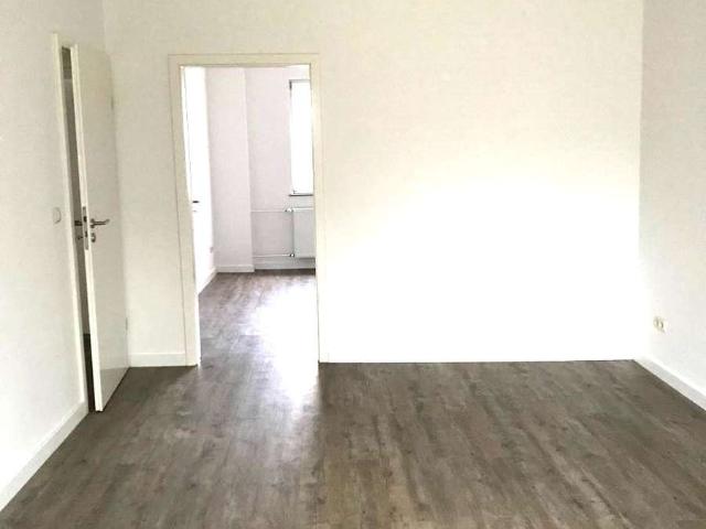 renoviert 3 Raumwohnung in Pölitz zu mieten!