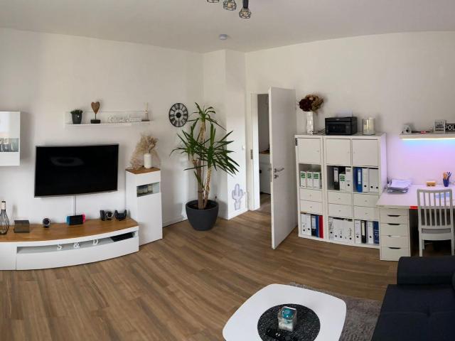 Renoviert, 2,5 ZKB Zentral ruhig, eigener Garten, möbliert