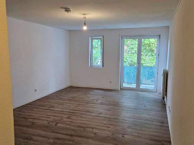 Renoviert & bezugsfertig: Helle 1 Zimmer Wohnung in LU Oppau