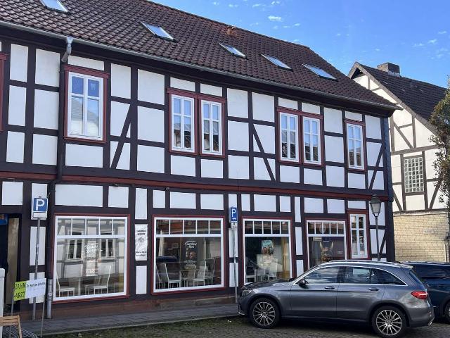 Renoviert und ruhig in der Altstadt: Dachgeschoss mit Flair