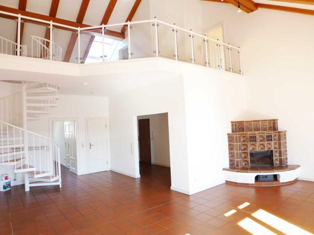 Renovierte Maisonette Wohnung mit Galerie, Kamin, Einbauküche und TG, Trier Innenstadt
