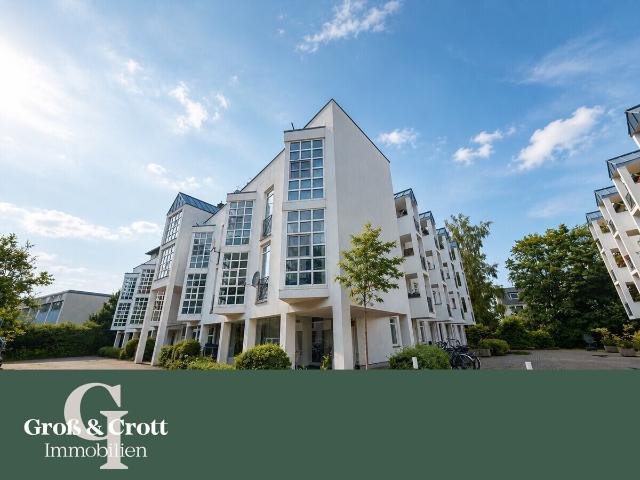 Renovierte, moderne 2 Zimmer Wohnung in gefragter Lage mit EBK, Wintergarten & überdachter Terrasse