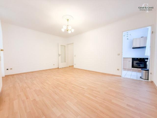 Renovierte, moderne 2 Zimmer Wohnung in gefragter Lage mit EBK, Wintergarten & überdachter Terrasse