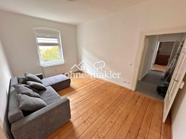 Renovierte Altbauwohnung: 2 Zimmer + neue EBK in Hinterhauslage nahe Mendelssohnplatz/ KIT