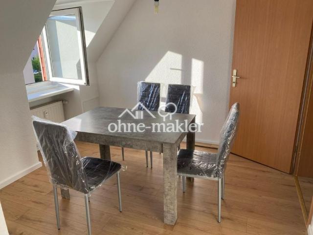 Renovierte Dachgeschosswohnung in ruhiger Lage