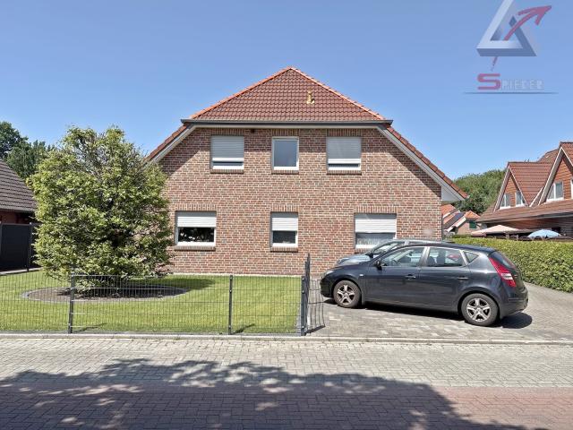 renovierte Dachgeschosswohnung in zentraler Lage!