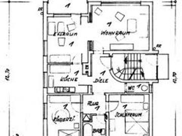 Renovierte EG 4 Zimmer WHG mit Balkon, Einbauküche und Garage