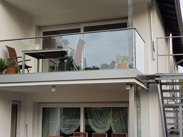 Renovierte Eigentumswohnung 5 Zimmer mit Garage