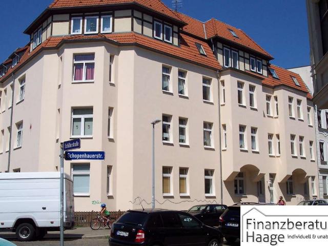 Renovierte Erdgeschoßwohnung mit Balkon