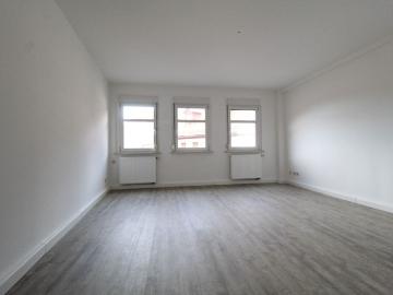 Renovierte, geräumige Wohnung unweit vom Zentrum