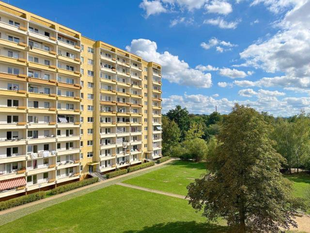 Renovierte, helle Familienwohnung!