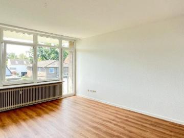 Renovierte, helle 2 Zimmer Wohnung mit Balkon im Ehnernviertel