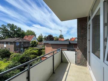 Renovierte, helle 2 Zimmer Wohnung mit Balkon im Ehnernviertel