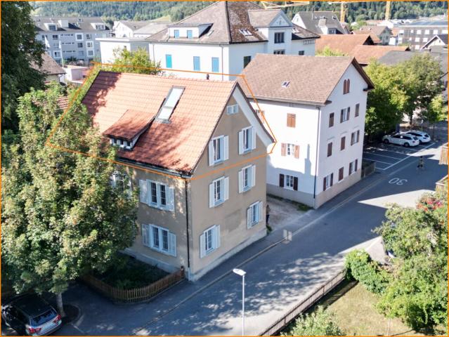 Renovierte, sonnige und zentrale 4.5 Zimmer Maisonette Wohnung