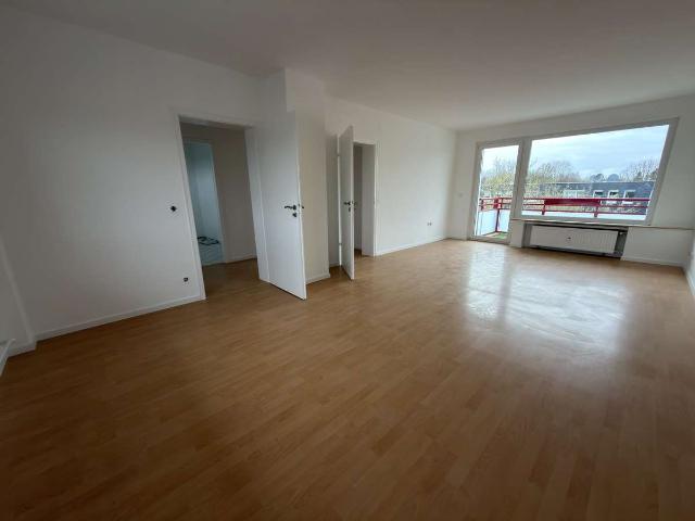 Renovierte und helle 2 Raum Wohnung mit Balkon