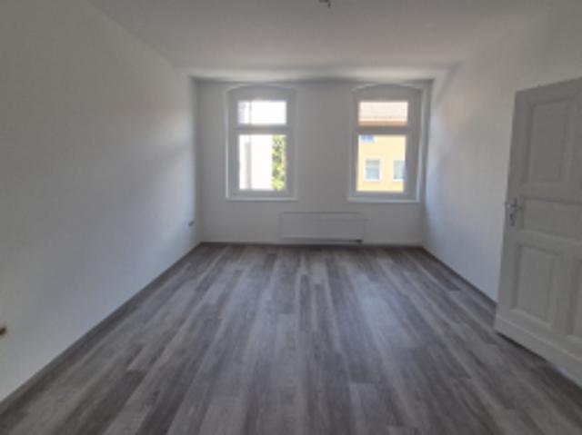 Renovierte und helle 2 Zimmer Wohnung in ruhiger, zentrumsnaher Lage