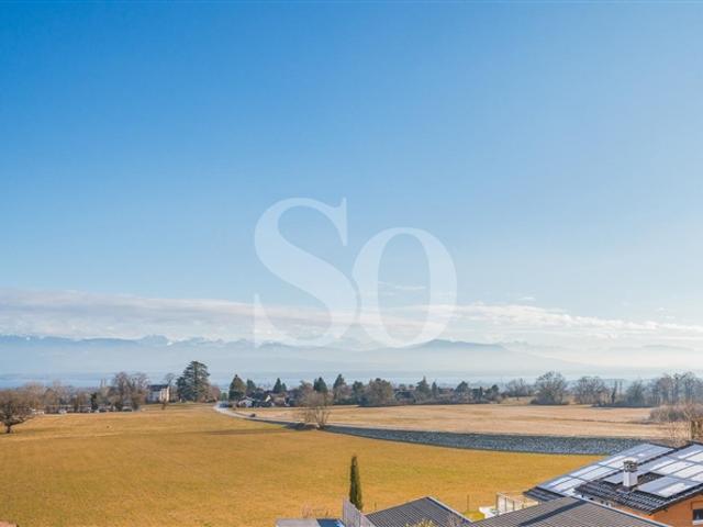 Renovierte Villa mit Schwimmbad und Panoramablick auf den See und den Mont Blanc