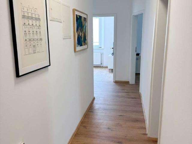 renovierte Wohnung im energiesparenden KFW55 Haus mit neuer Einbauküche