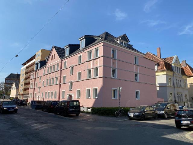 Renovierte Wohnung in der Oststadt mit Dielen und Balkon