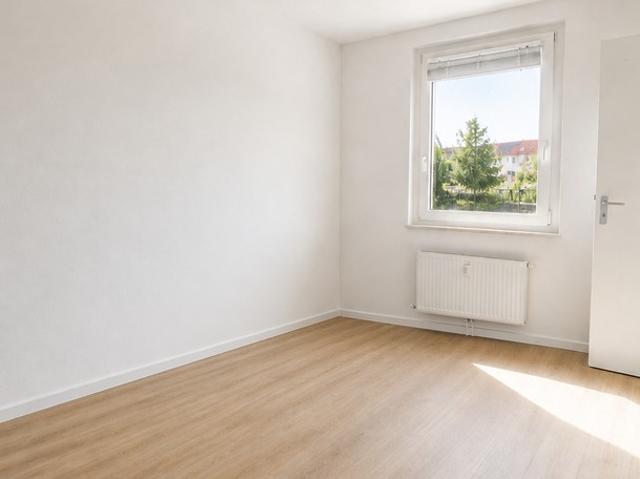 Renovierte Wohnung mit 1 Zimmer + Wohnküche