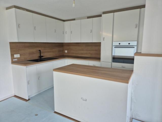 Renovierte Wohnung mit 4,5 Zimmern