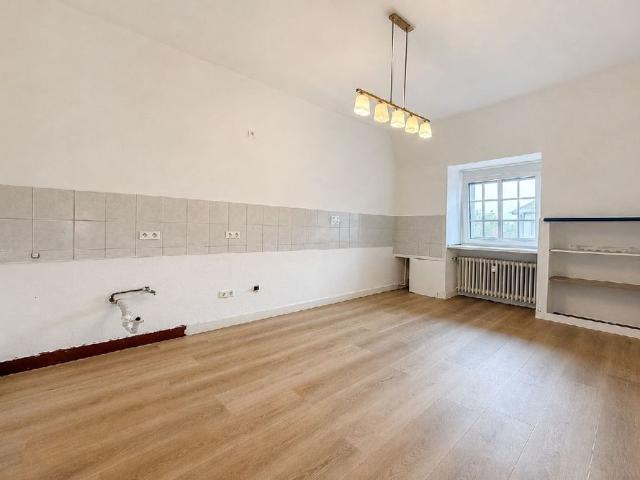 Renovierte Zwei Zimmer Wohnung im Dachgeschoss