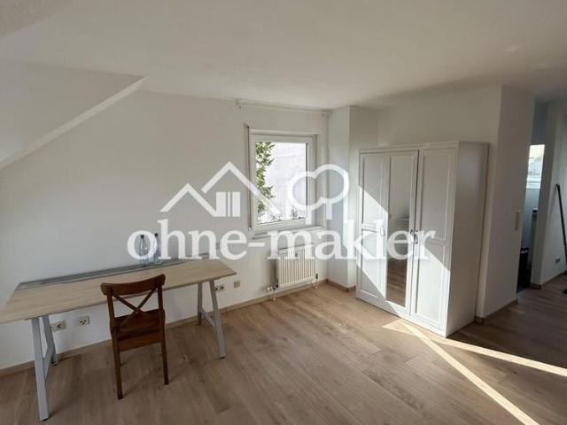 Renovierte 1,5 Zimmer Wohnung mit Balkon zu vermieten