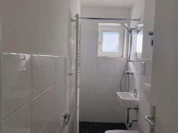 Renovierte 1 Zimmer Wohnung mit Balkon