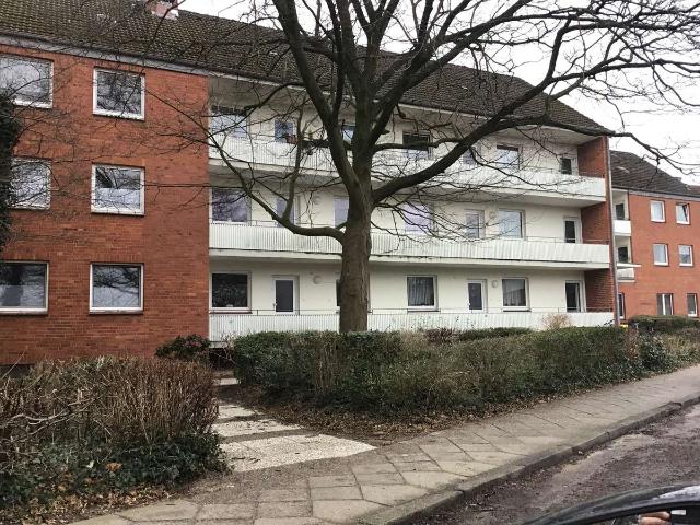 Renovierte 2,50 Zimmer Wohnung mit Balkon