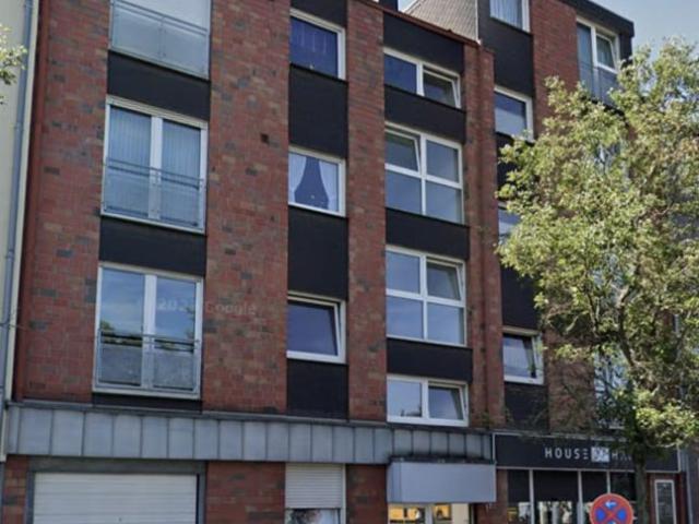 Renovierte 2,5 Zimer Wohnung mit Aufzug, Balkonkraftwerk, Video Sprechanlage, Garage Warmmiete: 1.040 + 100 Garage