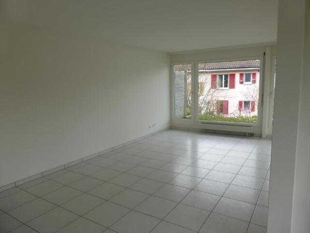 Renovierte 2.5 Zimmerwohnung im Grünen