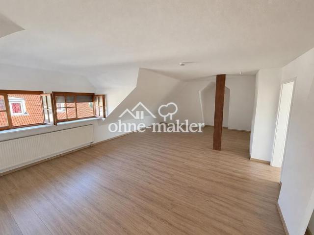 Renovierte 2,5 Zimmer Dachgeschosswohnung in Ellwangen Kernstadt